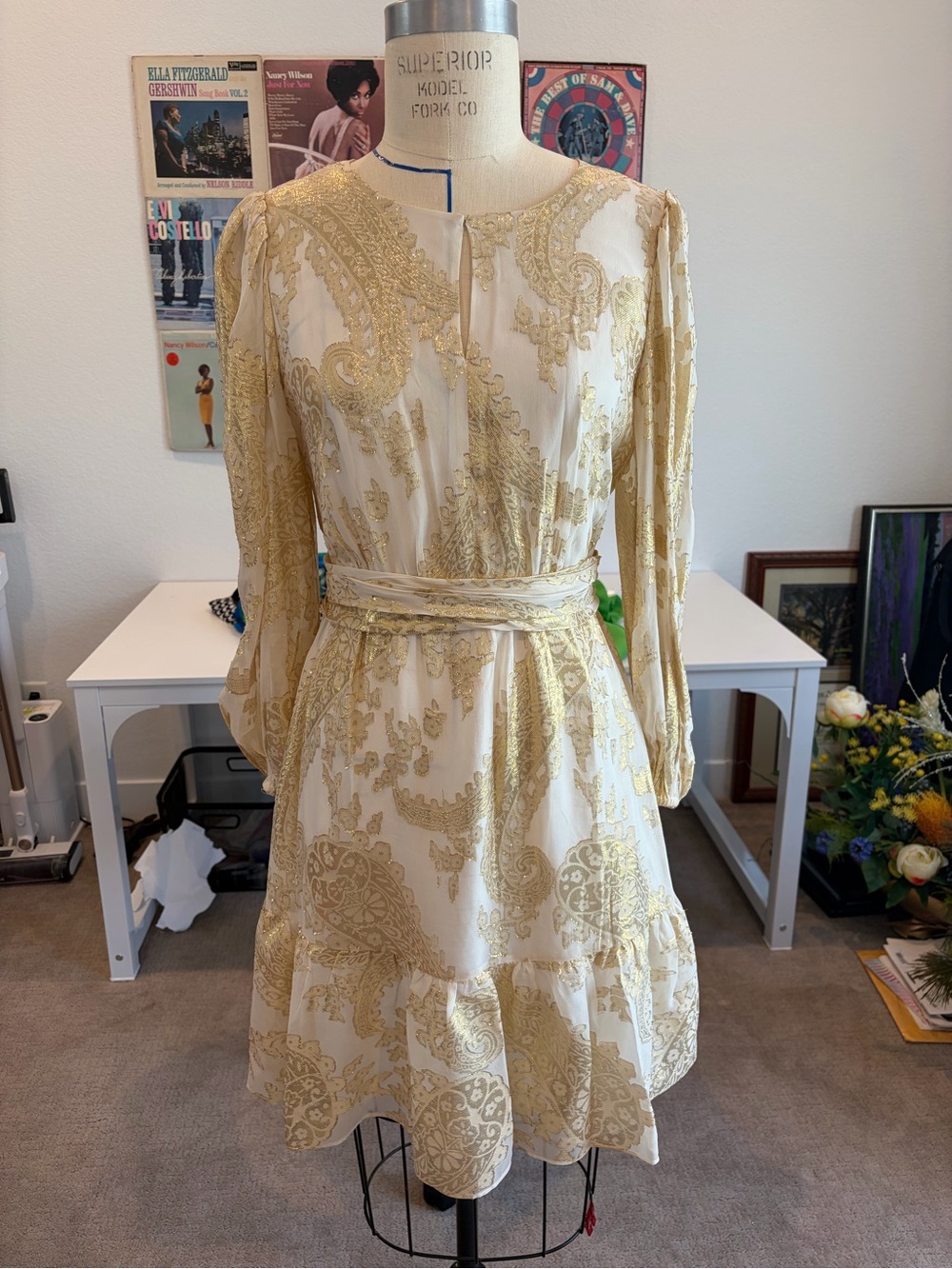 Kobi Halperin Cream and Gold Paisley Long-Sleeve Tie-Waist Dress